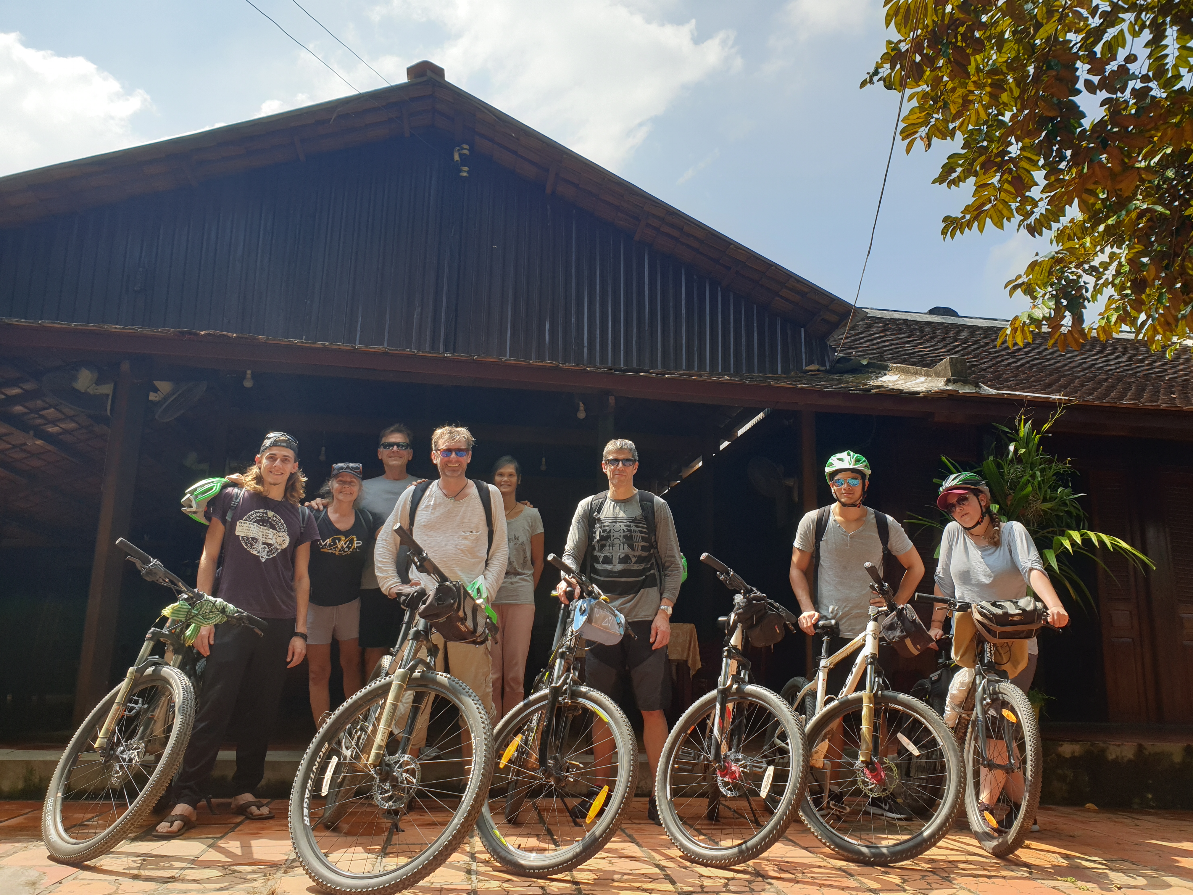 EXPERIENCE THE REAL MEKONG BY BIKE & KAYAK : 04 DAYS ACTIVITIES