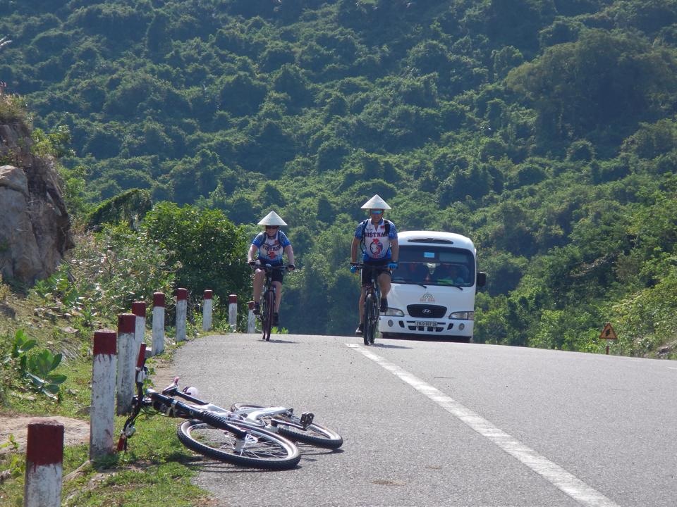 VIETNAM CYCLING: SAIGON – NAM CAT TIEN – DALAT – NHATRANG – 04 DAYS