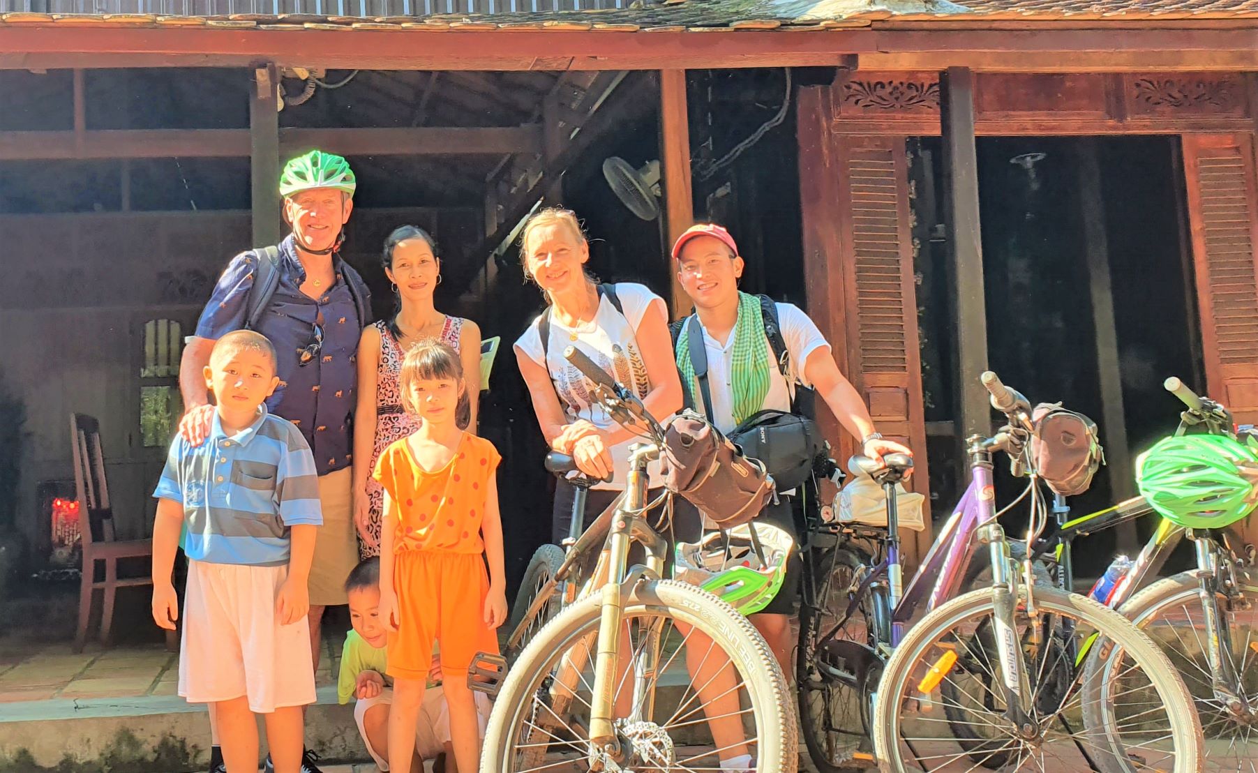 MEKONG DELTA HOMESTAY BY KAYAK AND BIKE:02 DAYS ACTIVITIES